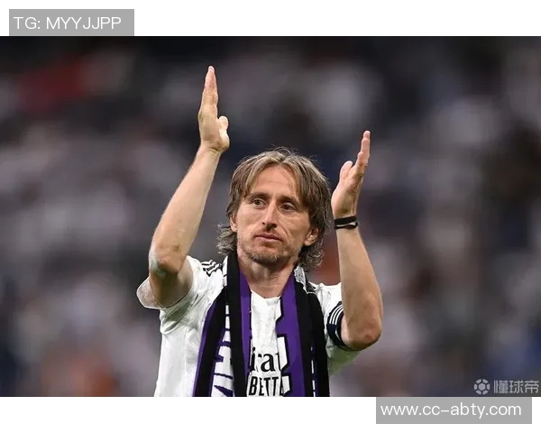 莫德里奇坚信智慧才是足球的关键身高与力量并非决定因素 莫德里奇坚信智慧才是足球的关键身高与力量并非决定因素